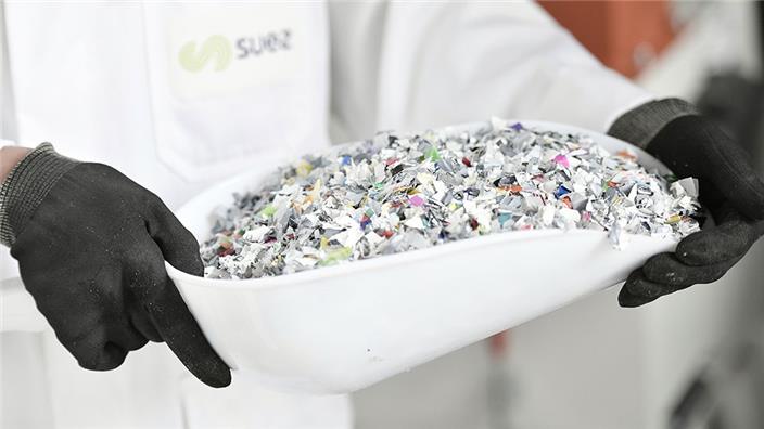 Laboratoire SUEZ Plast'lab-plastique recyclé