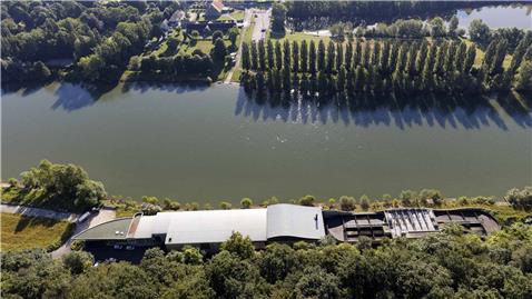 Vue aérienne de l'usine de traitement des eaux usées de Fontainebleau-Avon (Seine-et-Marne - France)